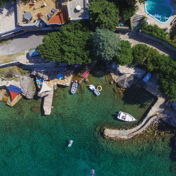 Villa Visa, Villa Visa Sveta nedelja