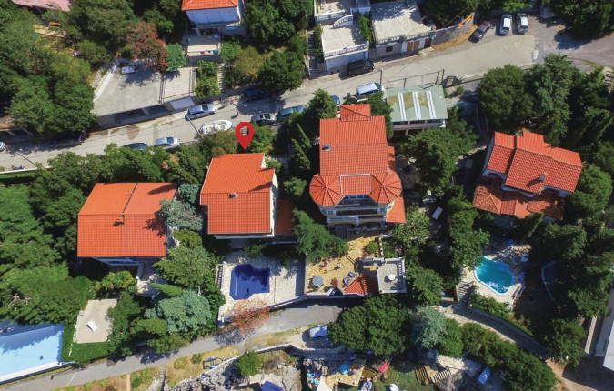 Villa Visa, Villa Visa Sveta nedelja